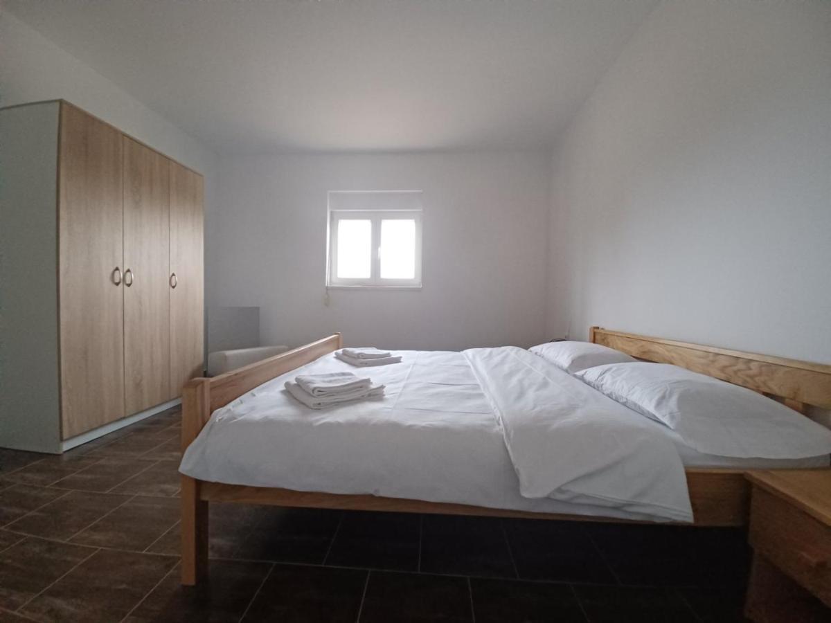 Apartman Milanko Muskovci Екстериор снимка